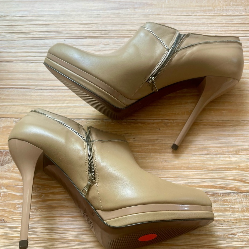 Versani Tan Zip Ankle Boots Never Worn